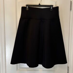 Mosaic woman’s black sz 14 midi flair skirt elastic stretch casual.